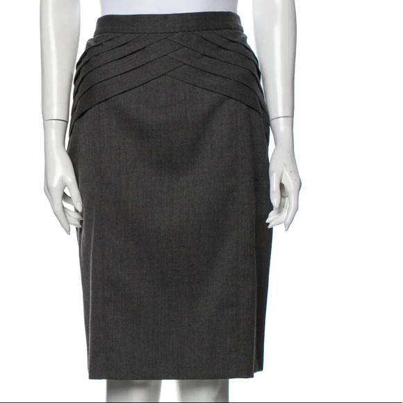 Viktor & Rolf Dresses & Skirts - Viktor & Rolf Virgin Wool pleated waist pencil Skirt knee length Made‎ in Italy